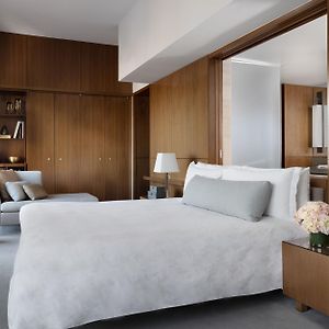 Executive Club King Room